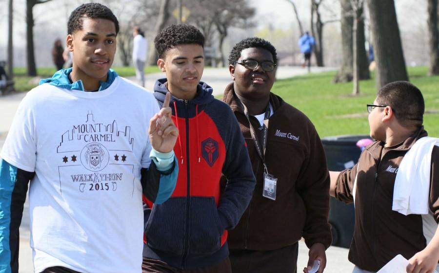 In spring 2015, the Caravan enjoyed a beautiful day as they hiked along Lake Shore Drive in the annual Walkathon. 