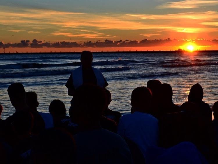 The+MC+Class+of+2020+concluded+their+overnight+retreat+with++sunrise+prayer+service+on+the+lakefront.