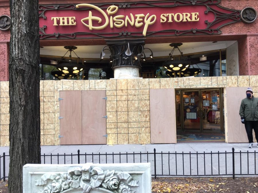 Disney Store Boarded Up